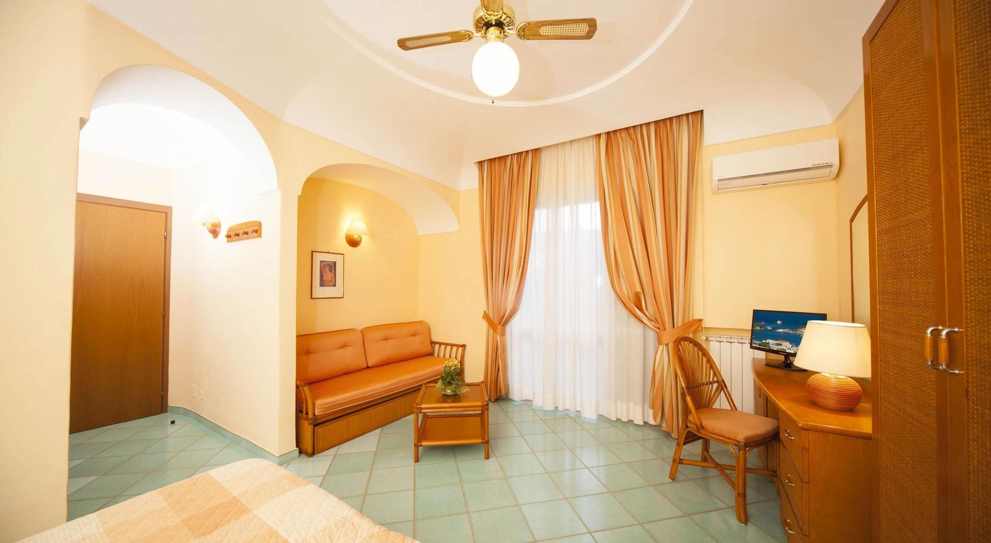 Hotel Ambasciatori 4*